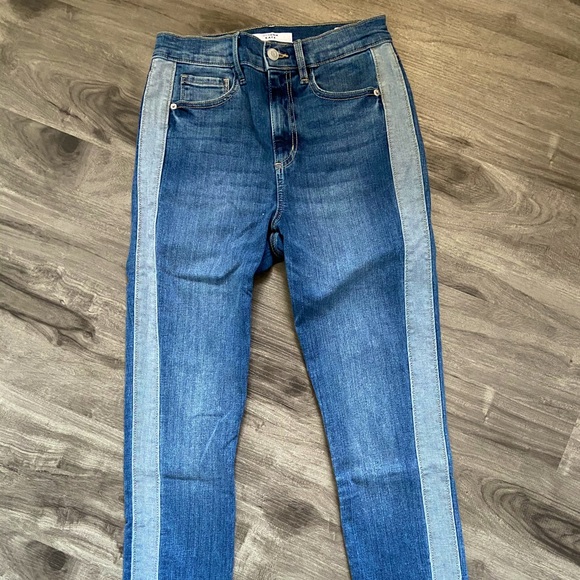 Dynamite Jeans - Picture 2 of 4